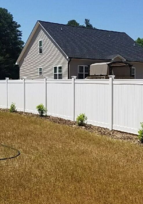 <div class="gallery-title">Vinyl Privacy Fence</div>Greensboro, NC