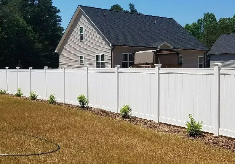 service vinyl fence